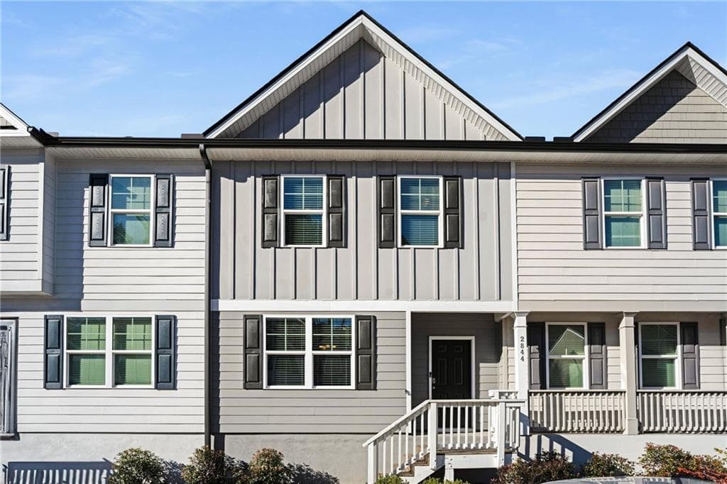 3 bedroom, 3 bathroom townhouse sold at 2844 Saratoga Lake View, Decatur, GA 30034