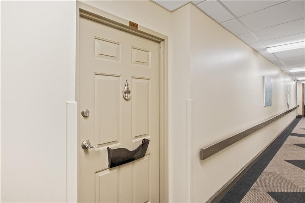 2 bedroom, 2 bathroom condominium sold at 300 Johnson Ferry Road B413, Atlanta, GA 30328