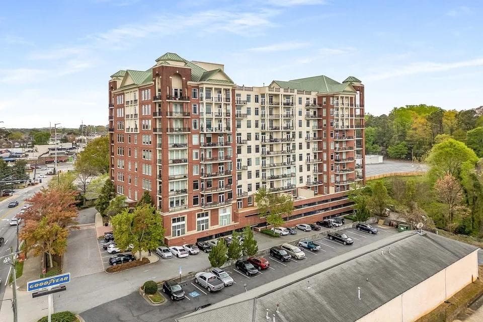 1 bedroom, 1 bathroom, 964 sq ft condominium sold at 3820 Roswell Road 805, Atlanta, GA 30342