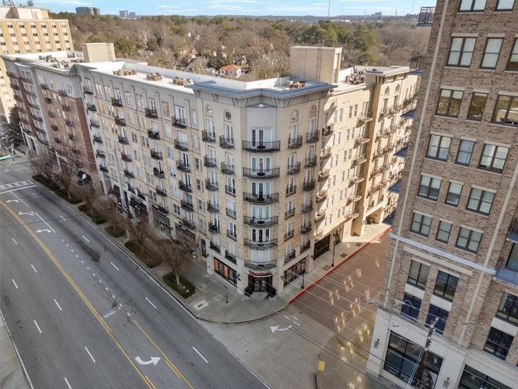 2 bedroom, 2 bathroom condominium sold at 2255 PEACHTREE Road 724, Atlanta, GA 30309