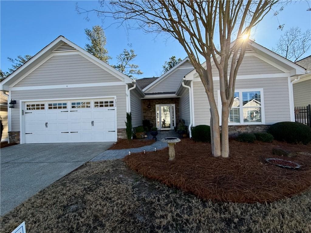 2 bedroom, 2 bathroom, 1,812 sq ft single family residence sold at 132 Abbey Circle, Woodstock, GA 30188