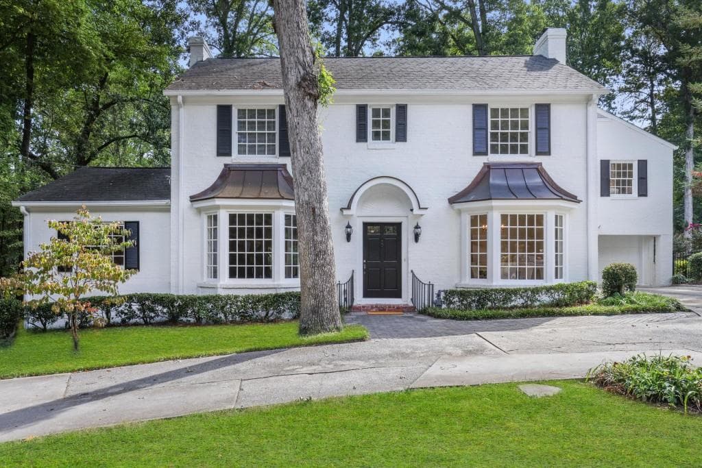 5 bedroom, 5 bathroom, 3,321 sq ft single family residence sold at 3797 Peachtree Dunwoody Road, Atlanta, GA 30342