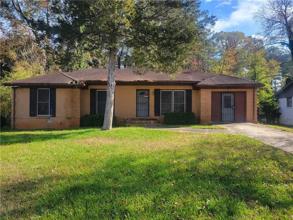4 bedroom, 2 bathroom, 1,624 sq ft single family residence sold at 4002 Lindsey Drive, Decatur, GA 30035