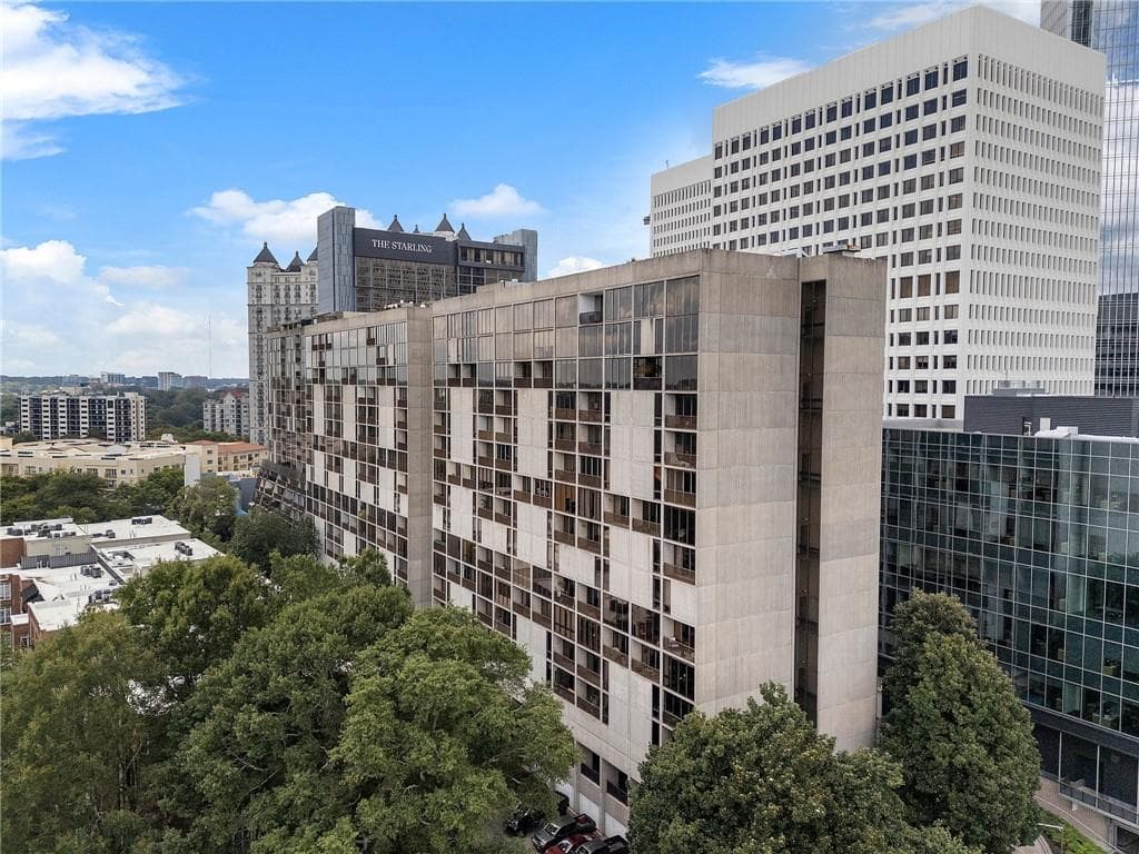 1 bedroom, 2 bathroom, 1,349 sq ft condominium sold at 147 15th Street 14E, Atlanta, GA 30309