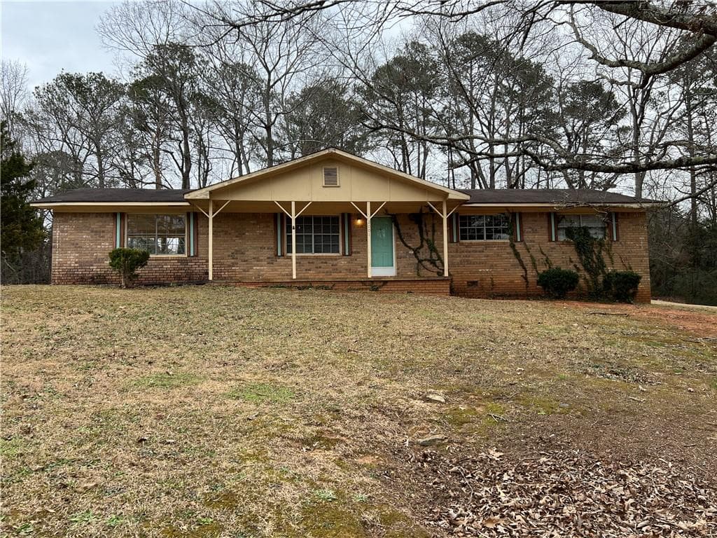 2001 Chestnut Log Drive, Lithia Springs, GA 30122 — most recent listing photo