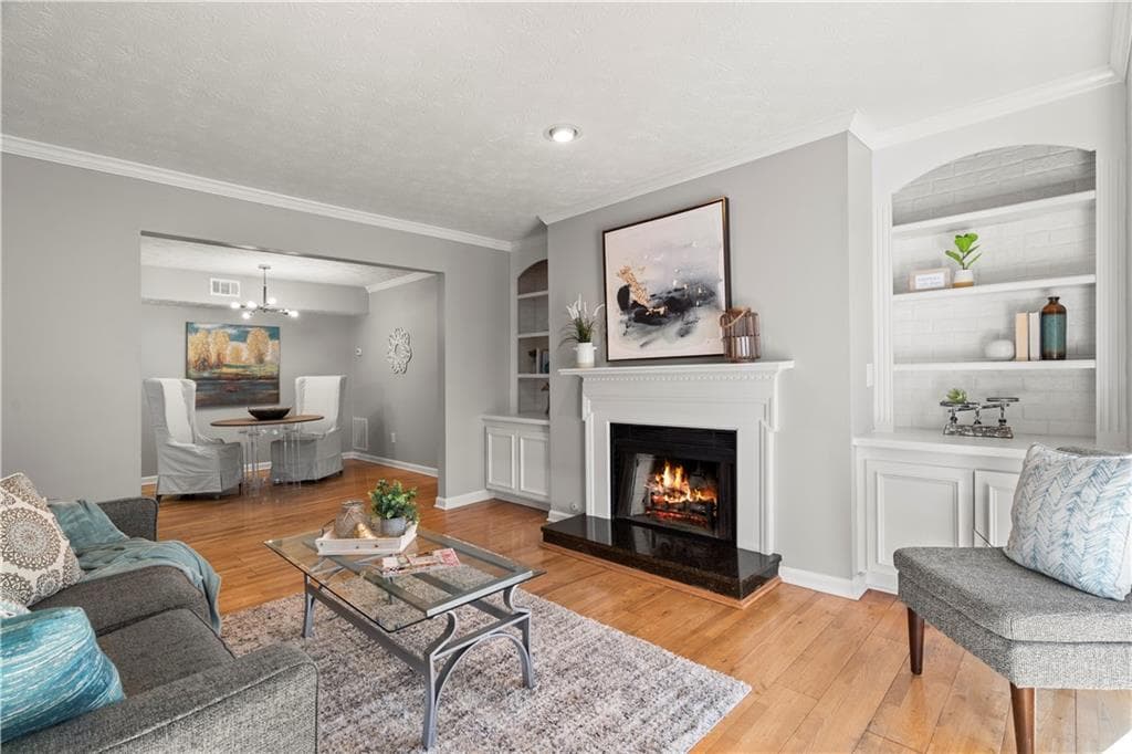 2 bedroom, 2 bathroom, 1,150 sq ft condominium sold at 1937 Brian Way, Decatur, GA 30033