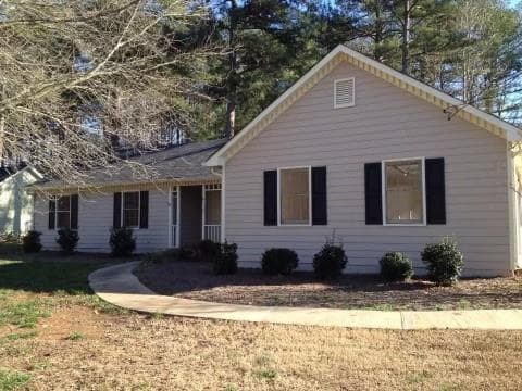 3 bedroom, 2 bathroom, 1,300 sq ft single family residence sold at 119 Black Oak Trail, Woodstock, GA 30189