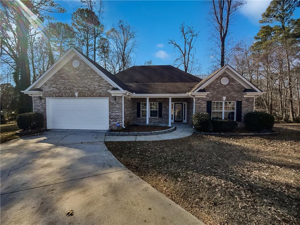 4 bedroom, 2 bathroom single family residence sold at 3561 Glen Summit Lane, Snellville, GA 30039