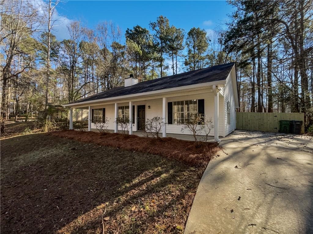 3 bedroom, 2 bathroom single family residence sold at 85 W Fork Drive, Newnan, GA 30263