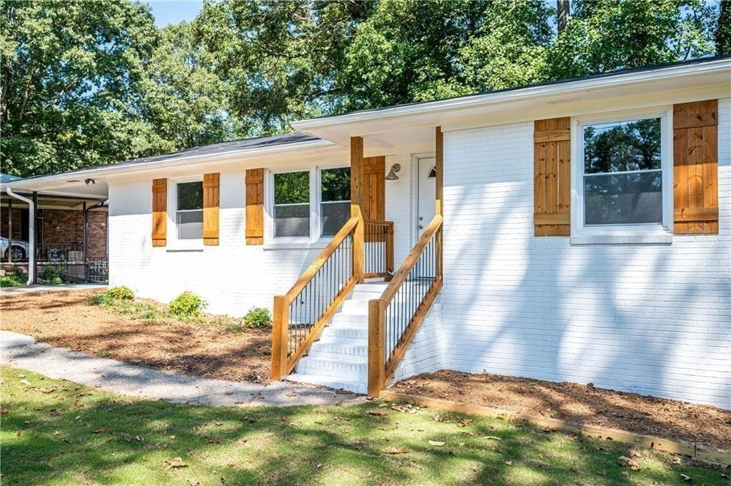 3 bedroom, 2 bathroom single family residence sold at 207 Okemah Trail, Marietta, GA 30060
