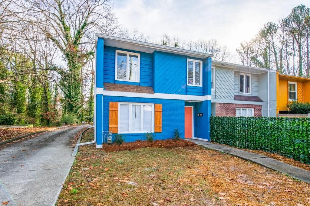 3 bedroom, 3 bathroom, 1,600 sq ft townhouse sold at 2106 Childress Drive, Atlanta, GA 30311