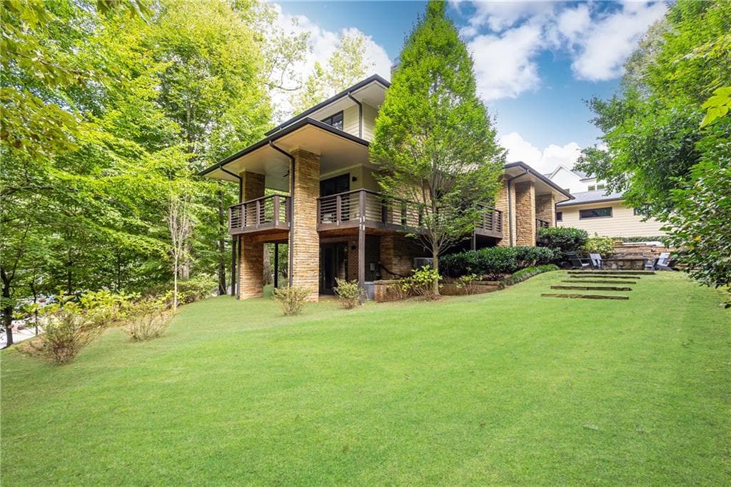 5 bedroom, 6 bathroom single family residence sold at 4373 Wieuca Road, Atlanta, GA 30342