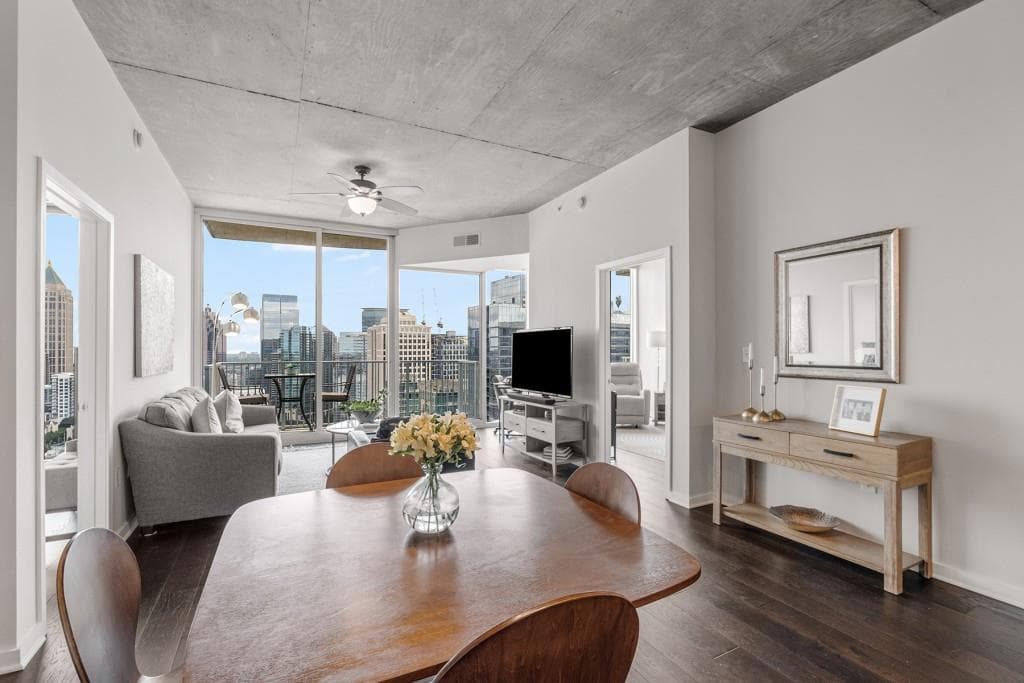2 bedroom, 2 bathroom, 1,208 sq ft condominium sold at 860 Peachtree Street 2605, Atlanta, GA 30308