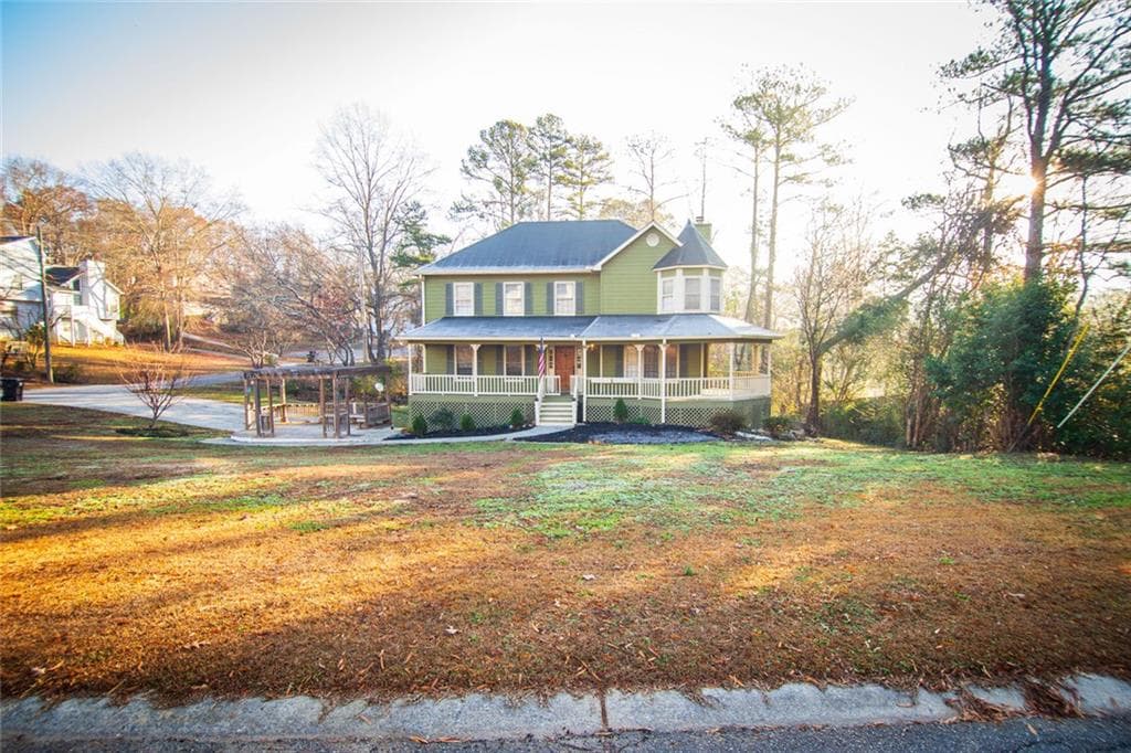 4 bedroom, 3 bathroom, 2,435 sq ft single family residence sold at 10 Bramblewood Way, Cartersville, GA 30120