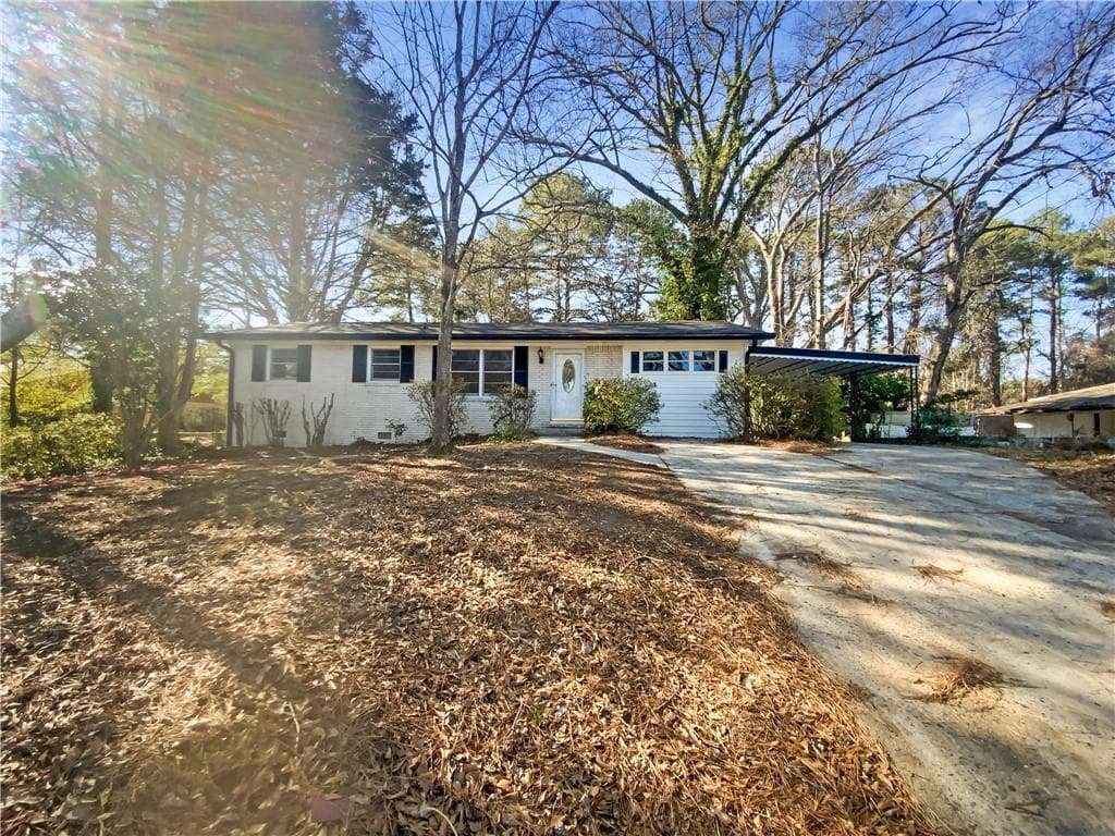 3 bedroom, 1 bathroom single family residence sold at 6257 Castlewood Drive, Morrow, GA 30260