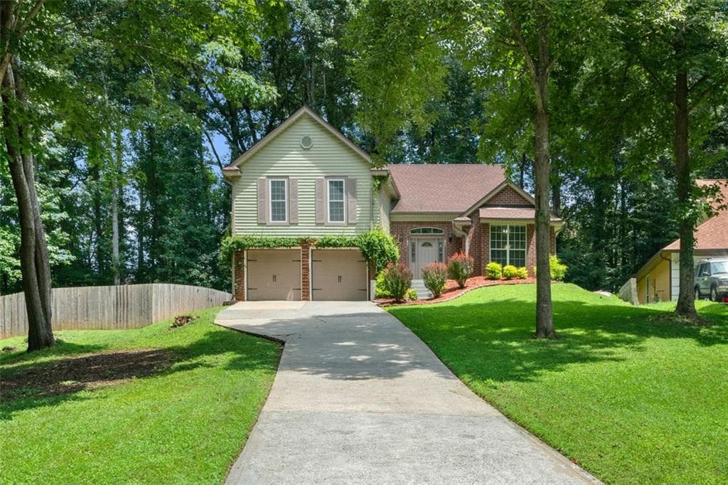 3 bedroom, 2 bathroom, 2,163 sq ft single family residence sold at 1264 MOORFIELD Trace, Kennesaw, GA 30152