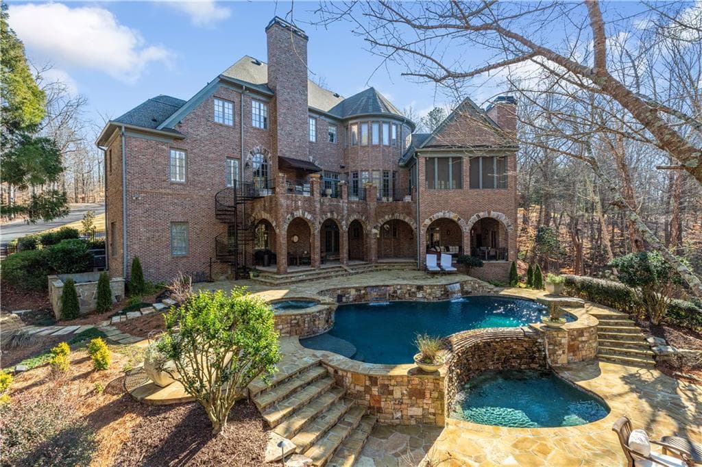 6 bedroom, 9 bathroom single family residence sold at 4755 Riverview Road, Atlanta, GA 30327