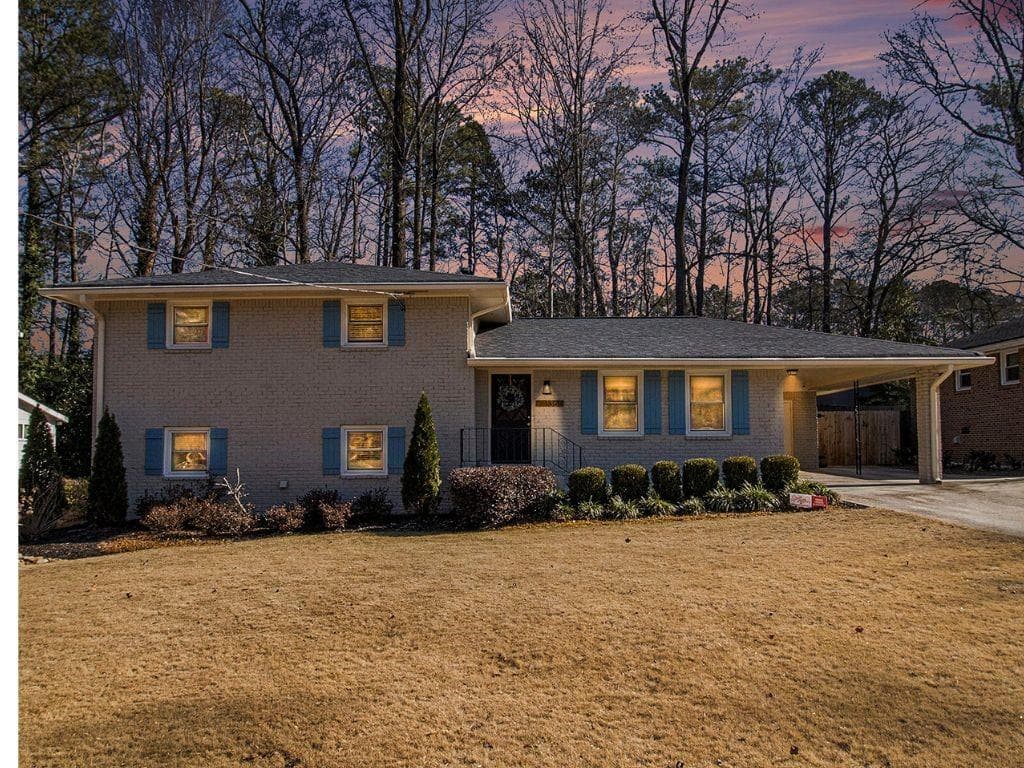 4 bedroom, 3 bathroom, 1,943 sq ft single family residence sold at 1365 Sanden Ferry Drive, Decatur, GA 30033