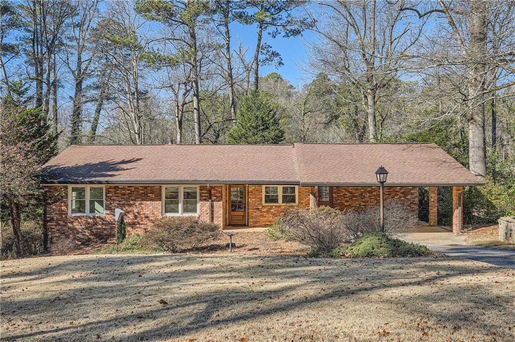 3 bedroom, 2 bathroom, 1,661 sq ft single family residence sold at 2328 Melinda Drive, Atlanta, GA 30345
