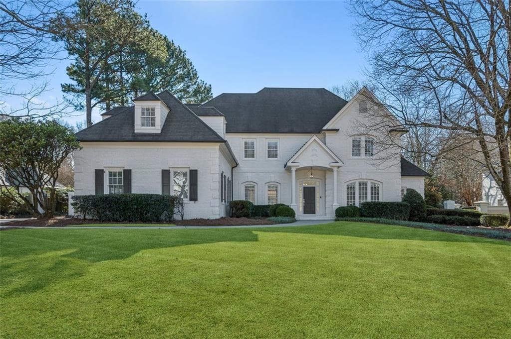5 bedroom, 5 bathroom single family residence sold at 115 N DEVEREUX Court, Atlanta, GA 30327