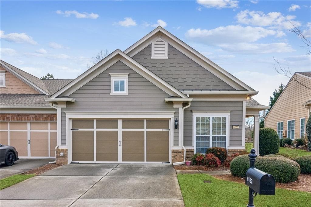 2 bedroom, 2 bathroom, 1,404 sq ft townhouse sold at 6122 Longleaf Drive, Hoschton, GA 30548
