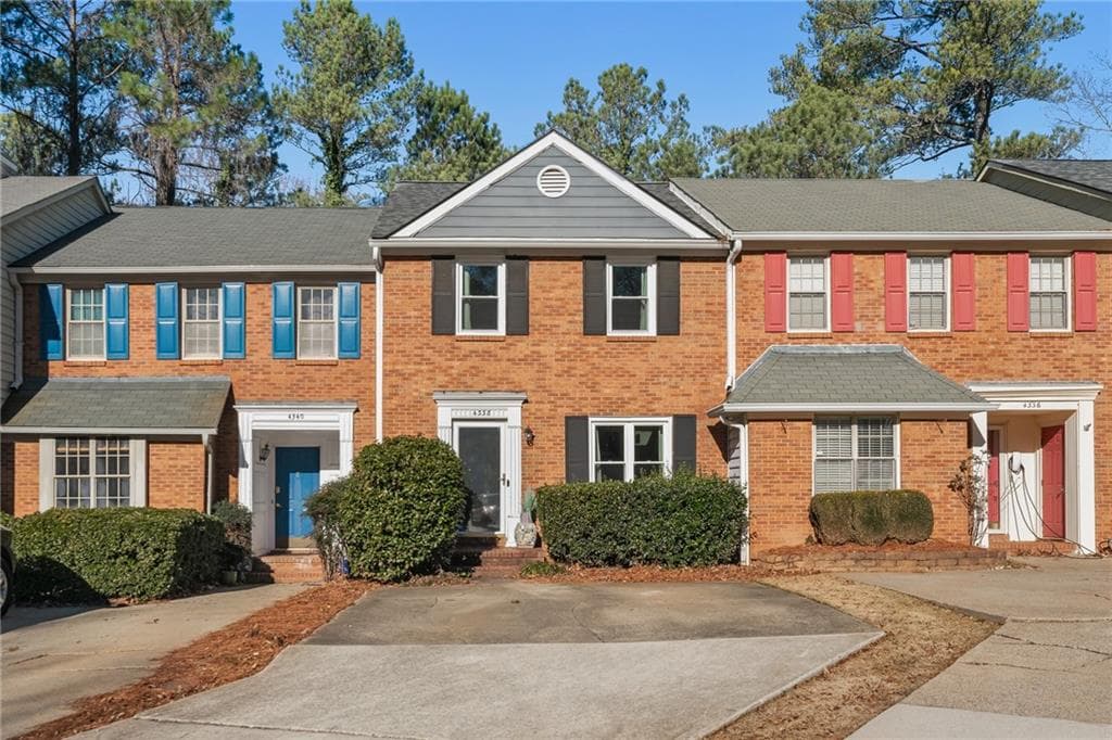 2 bedroom, 3 bathroom, 1,988 sq ft townhouse sold at 4338 Ivy Glen Court, Smyrna, GA 30082