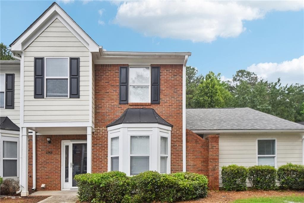 3 bedroom, 3 bathroom townhouse sold at 2968 Stonecrest Lane, Lithonia, GA 30038