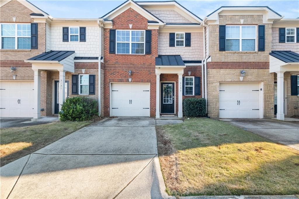 3 bedroom, 3 bathroom, 1,550 sq ft townhouse sold at 3135 Bernauer Trace, Atlanta, GA 30360