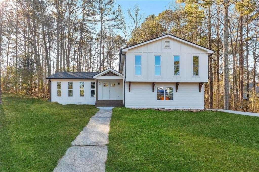 4 bedroom, 3 bathroom single family residence sold at 3910 Ardsley Drive, Marietta, GA 30062