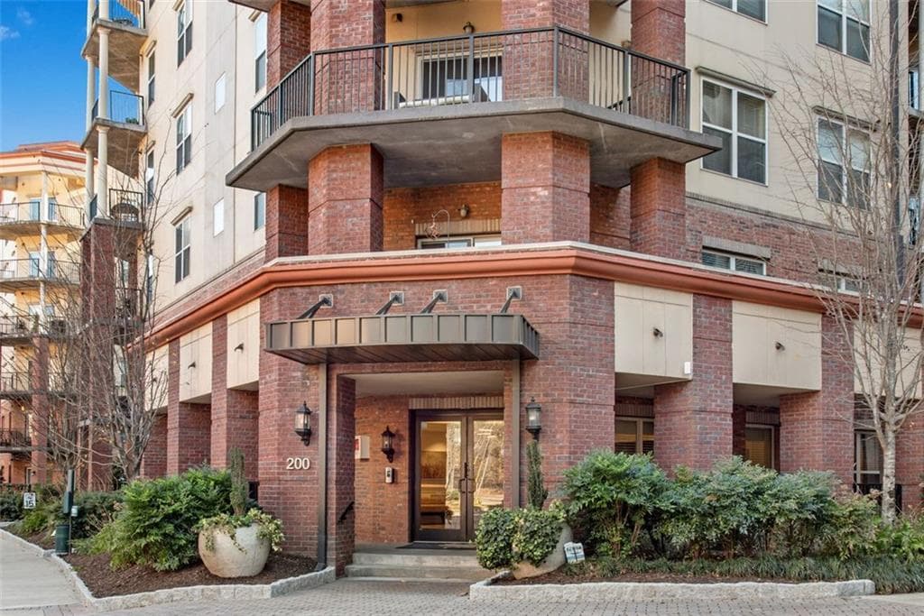 1 bedroom, 1 bathroom, 950 sq ft condominium sold at 200 RIVER VISTA Drive 309, Atlanta, GA 30339