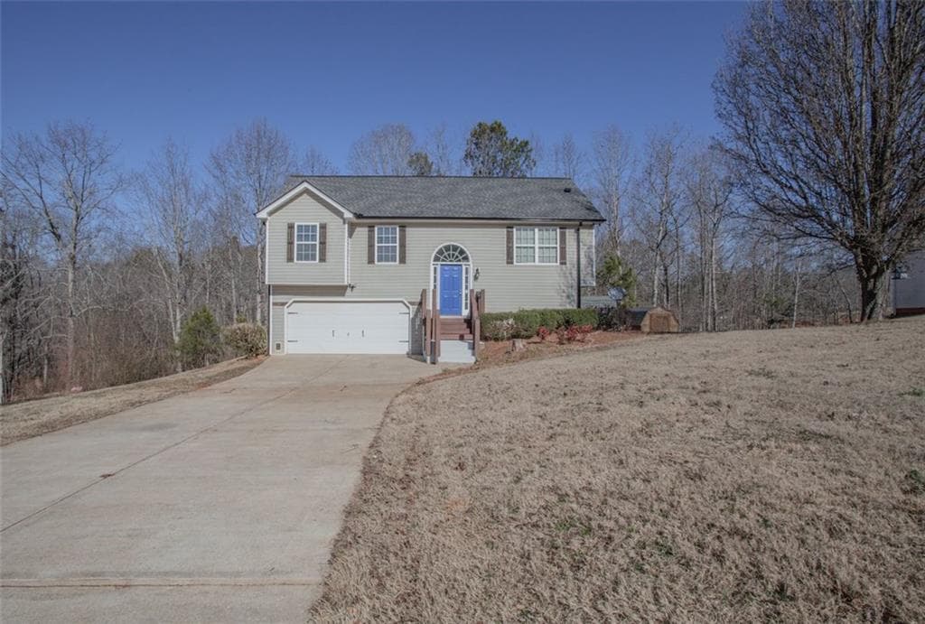 4 bedroom, 2 bathroom single family residence sold at 216 Jordan Lane, Carrollton, GA 30116