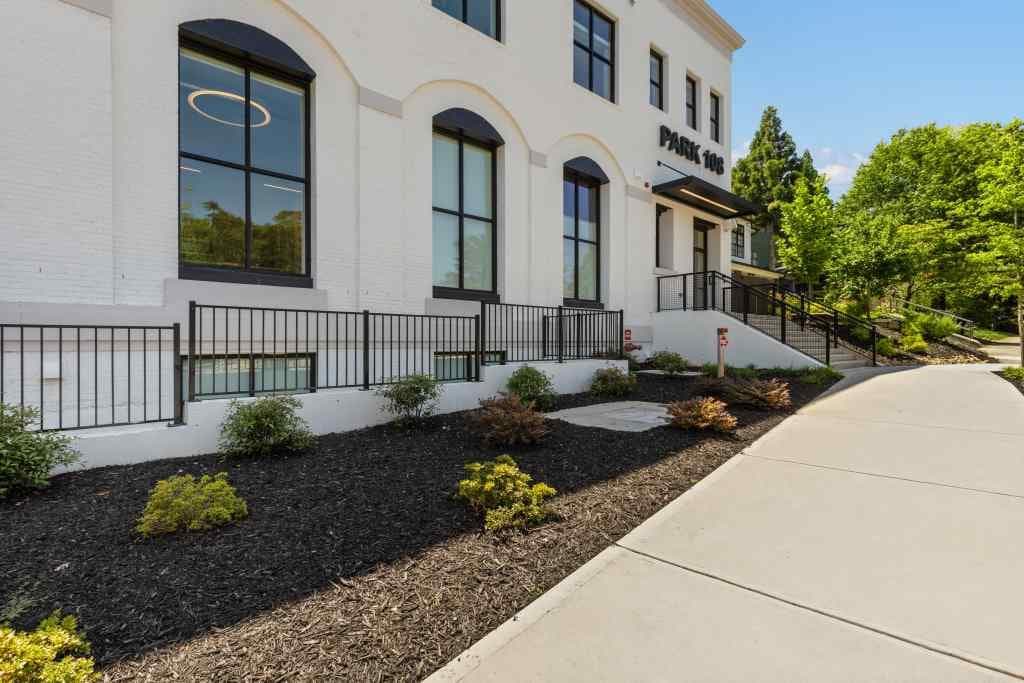 2 bedroom, 2 bathroom, 1,275 sq ft condominium sold at 108 Park Place Unit 303 303, Decatur, GA 30030