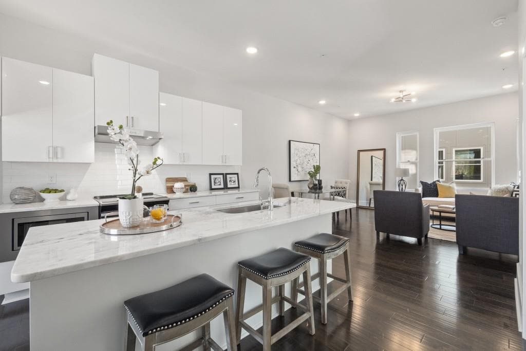 3 bedroom, 3 bathroom, 2,196 sq ft townhouse sold at 456 Parkway Drive 12, Atlanta, GA 30308