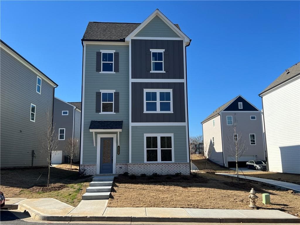 4 bedroom, 4 bathroom single family residence sold at 1356 Creekside Circle, Atlanta, GA 30318