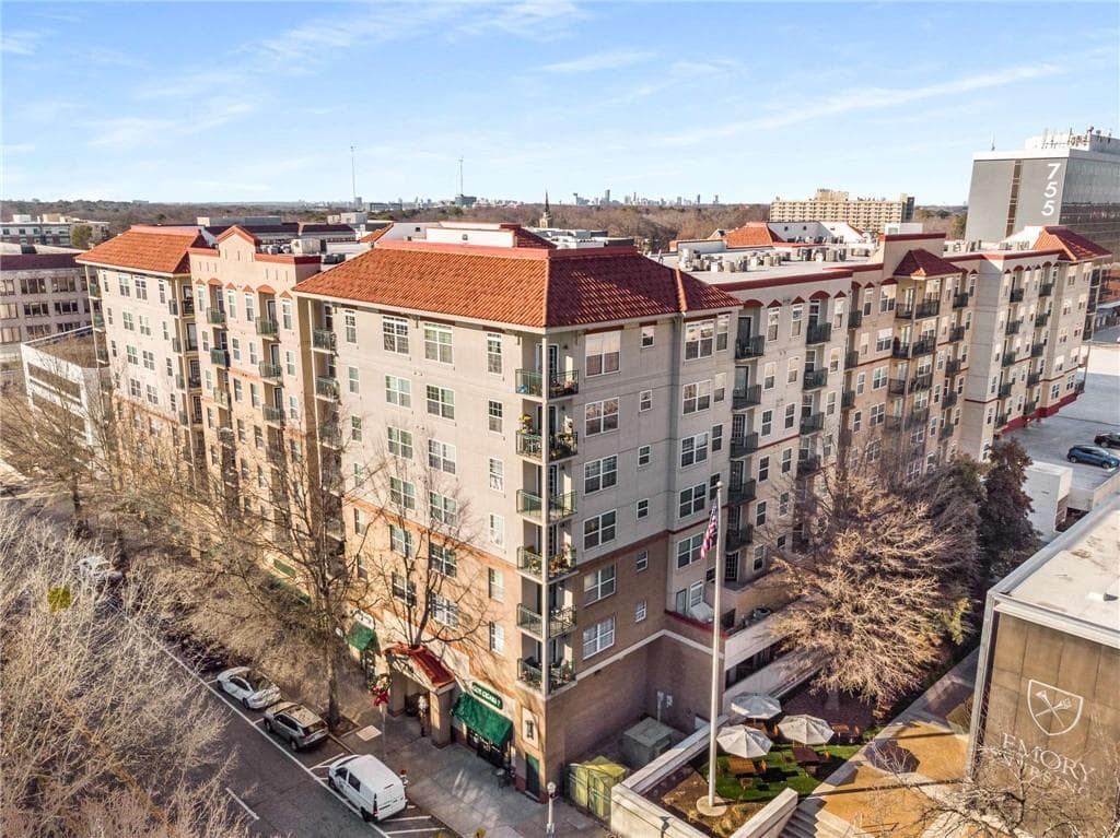 1 bedroom, 1 bathroom, 732 sq ft condominium sold at 230 E Ponce De Leon Avenue 317, Decatur, GA 30030