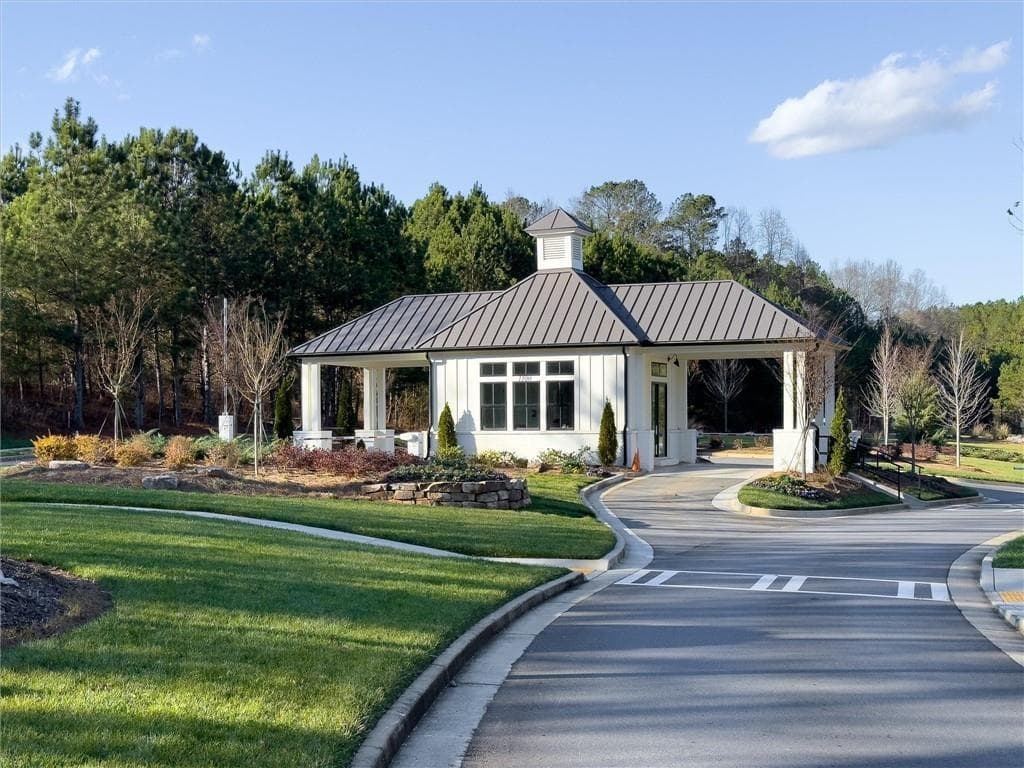 2 bedroom, 2 bathroom single family residence sold at 423 Southland Circle, Canton, GA 30115
