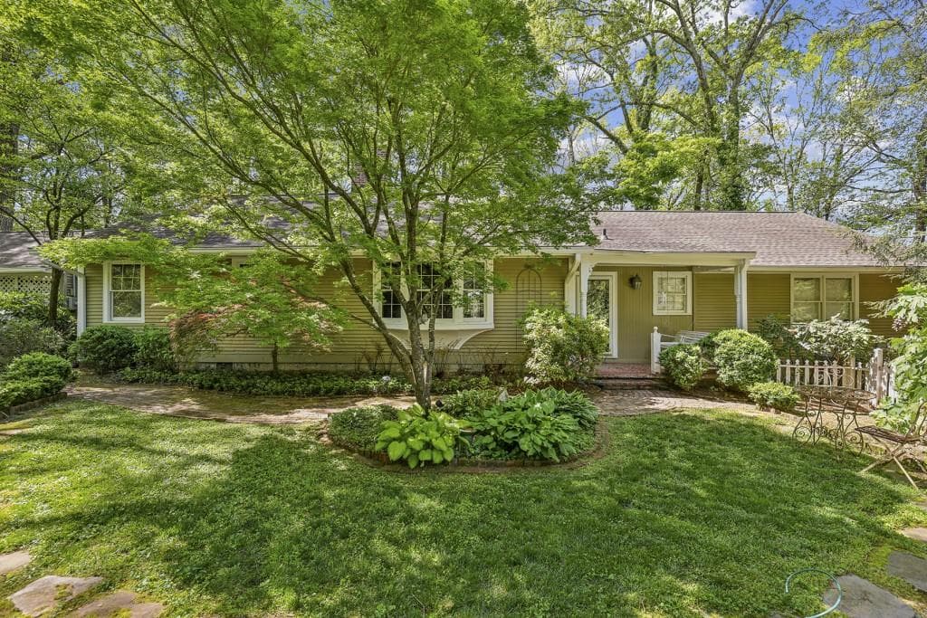 3 bedroom, 2 bathroom, 2,614 sq ft single family residence sold at 4750 Rebel Trail, Atlanta, GA 30327