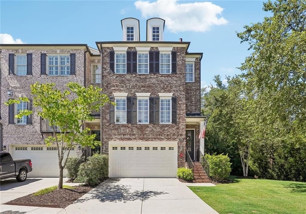 4 bedroom, 4 bathroom, 2,640 sq ft townhouse sold at 475 Rose Garden Lane, Alpharetta, GA 30009