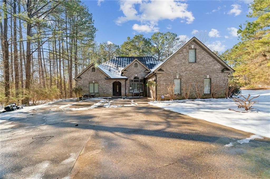 4 bedroom, 4 bathroom single family residence sold at 570 Pleasant Grove Road, Mcdonough, GA 30252