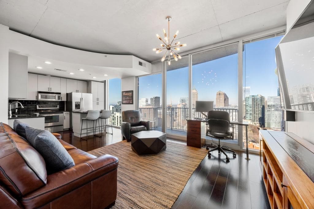 1 bedroom, 1 bathroom, 792 sq ft condominium sold at 860 Peachtree Street 2507, Atlanta, GA 30308
