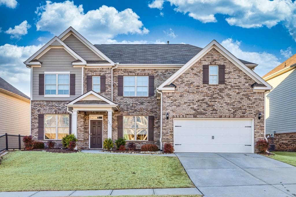 4 bedroom, 3 bathroom, 3,146 sq ft single family residence sold at 3253 Long Creek Drive, Buford, GA 30519