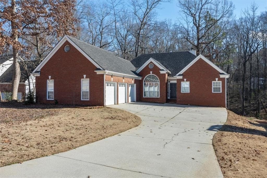 895 Dogwood Park Drive, Lawrenceville, GA 30046 — most recent listing photo