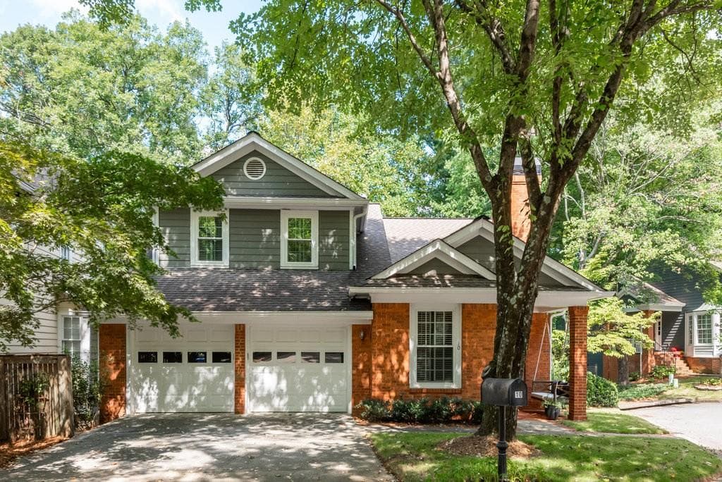 4 bedroom, 5 bathroom, 4,287 sq ft single family residence sold at 10 Bohler Mews, Atlanta, GA 30327