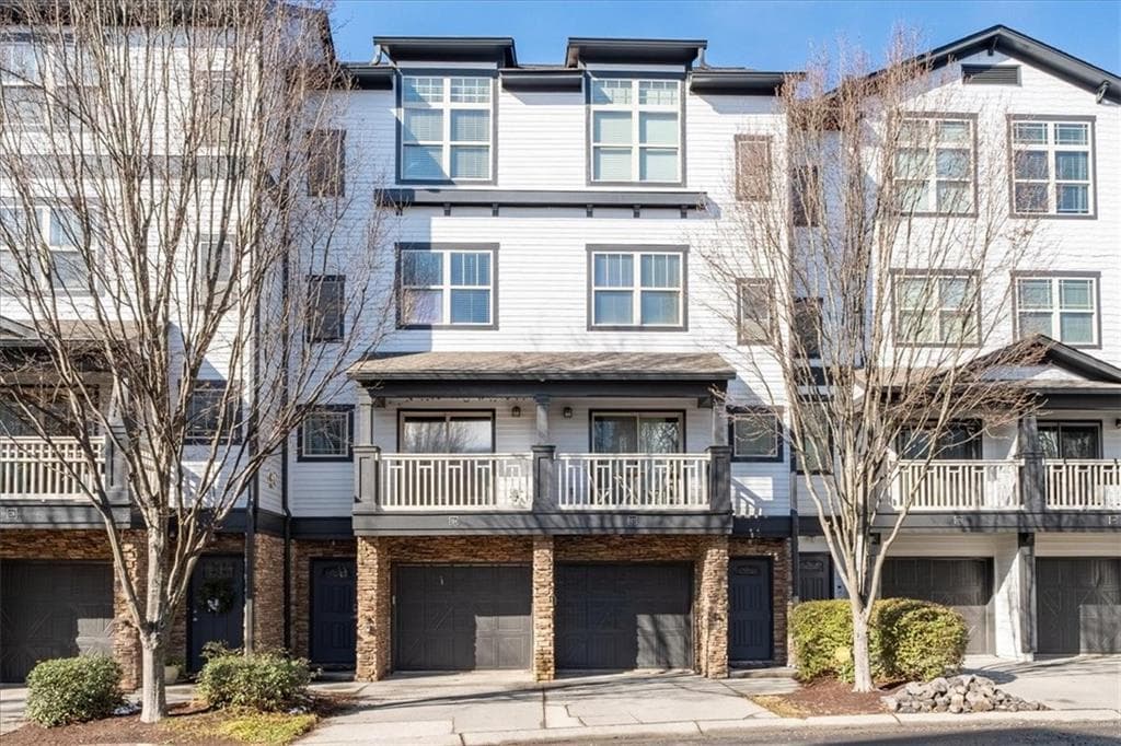 2 bedroom, 3 bathroom, 1,281 sq ft condominium sold at 220 Semel Circle 124, Atlanta, GA 30309