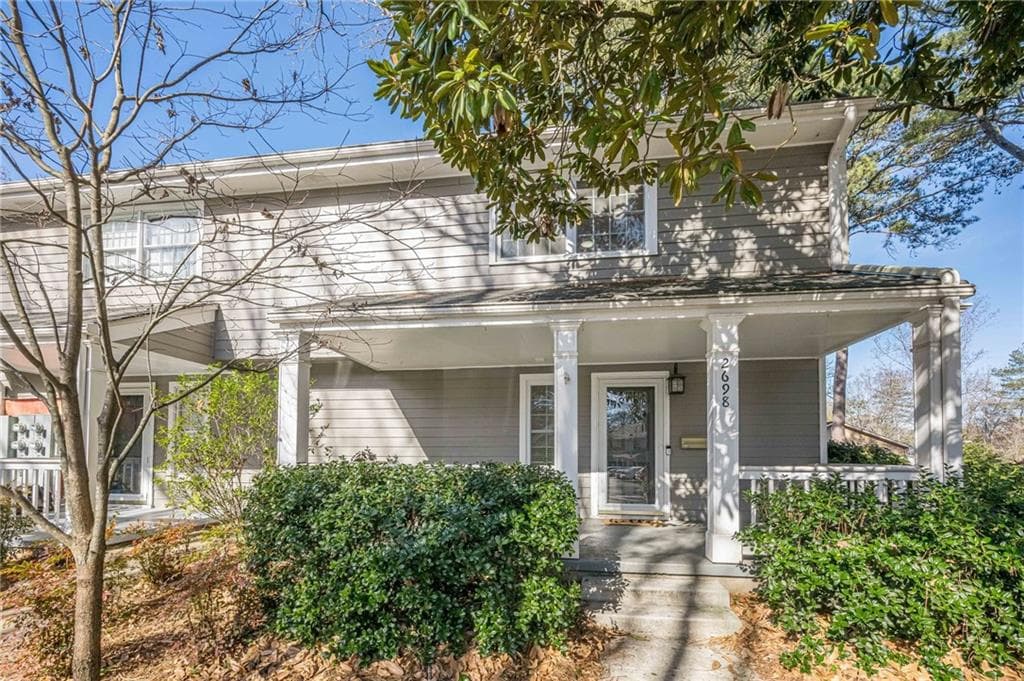 3 bedroom, 3 bathroom townhouse sold at 2698 Farmstead Road, Smyrna, GA 30080