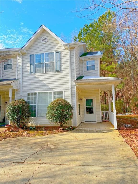 3 bedroom, 3 bathroom, 1,378 sq ft townhouse sold at 6691 SUNSET HILLS Boulevard, Rex, GA 30273