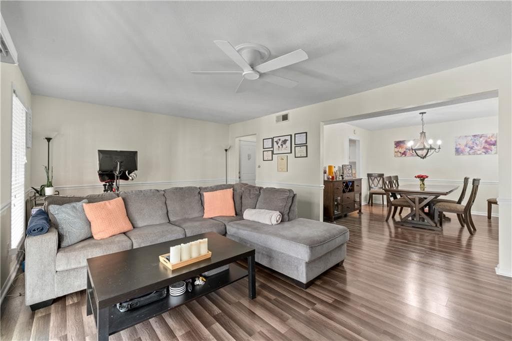 2 bedroom, 2 bathroom condominium sold at 6851 Roswell Road F35, Atlanta, GA 30328