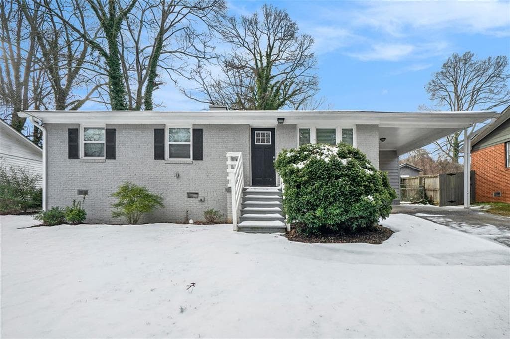 3 bedroom, 1 bathroom, 1,000 sq ft single family residence sold at 459 OAK Drive, Atlanta, GA 30354