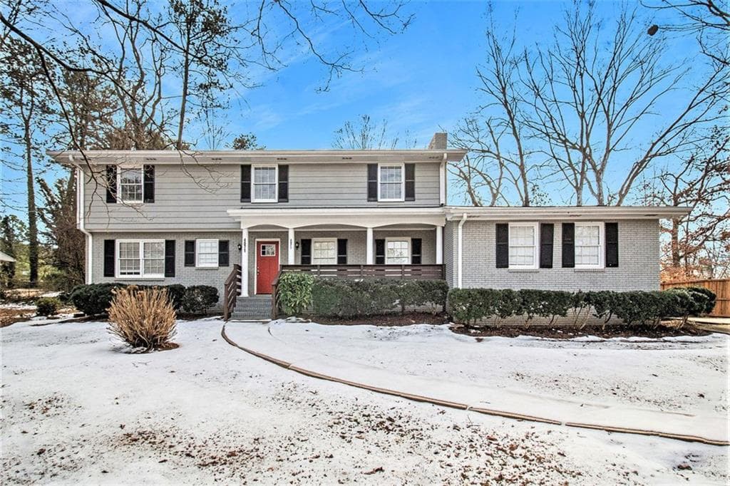 7 bedroom, 4 bathroom, 2,616 sq ft single family residence sold at 4071 WILLIAMSBURG Drive, Atlanta, GA 30337