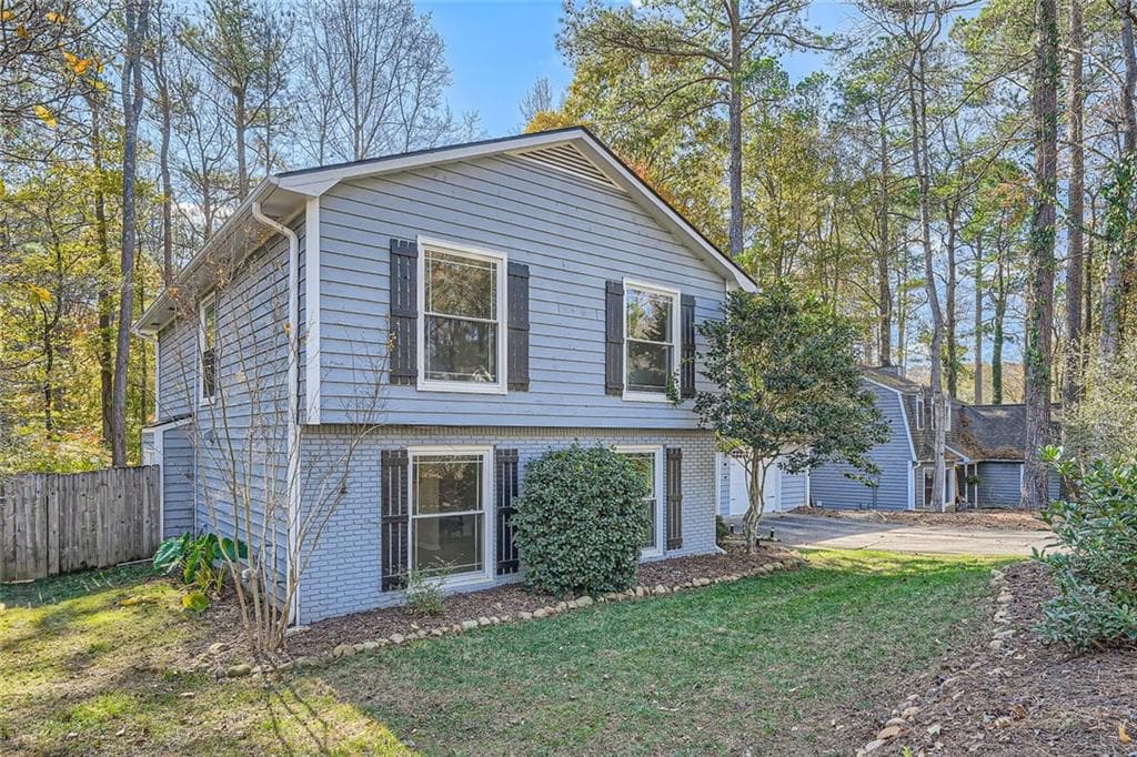 2935 Cedar Knoll Drive, Roswell, GA 30076 — most recent listing photo